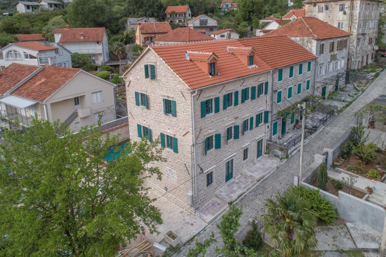Apartments Gabela Рисан Екстериор снимка