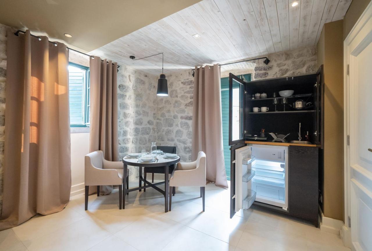Apartments Gabela Рисан Екстериор снимка